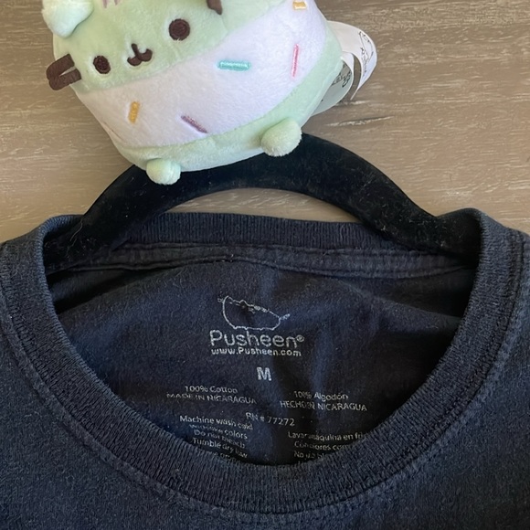 Pusheen black t-shirt women’s size medium - Picture 3 of 3
